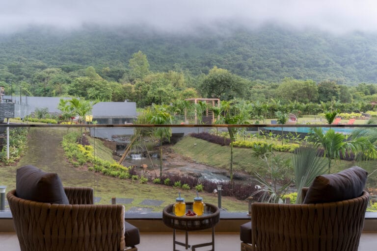 Read more about the article Find the Best Luxury Villas and Scenic Investments in Lonavala and Alibaug