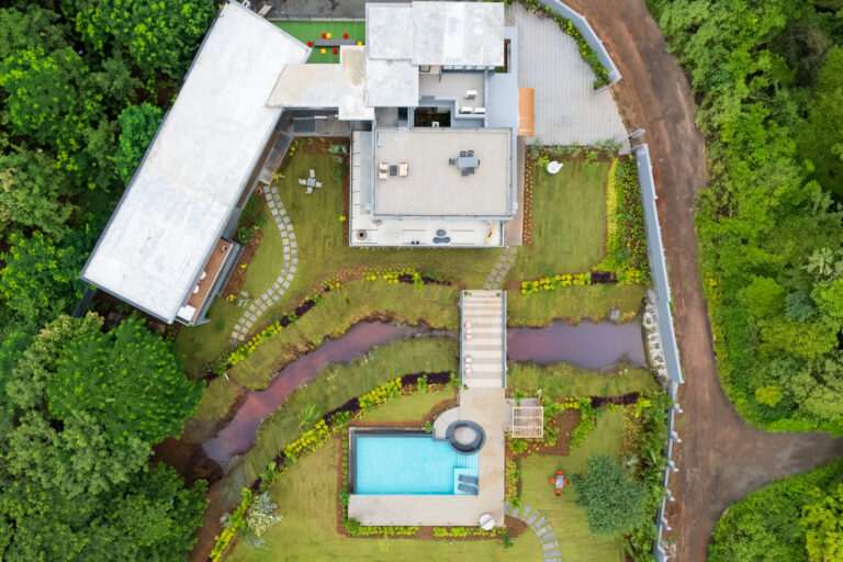 Read more about the article Top 5 Reasons to Invest in Luxury Villas and Scenic Plots in Lonavala and Alibaug