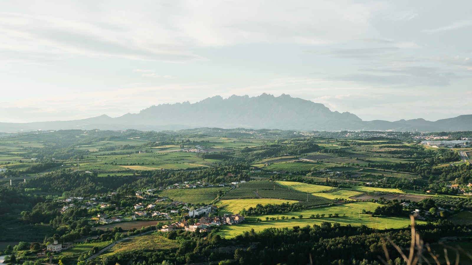 Read more about the article Luxury Villas in Alibaug for Sale: Your Dream Home Awaits by the Sea and Mountains